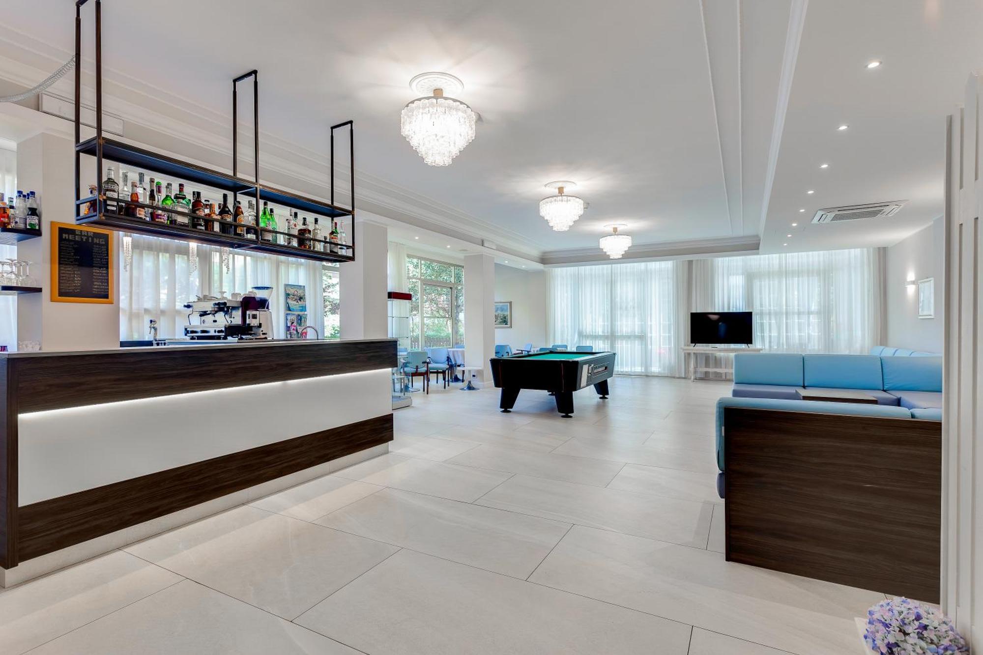 Hotel Meeting Cesenatico Exterior photo