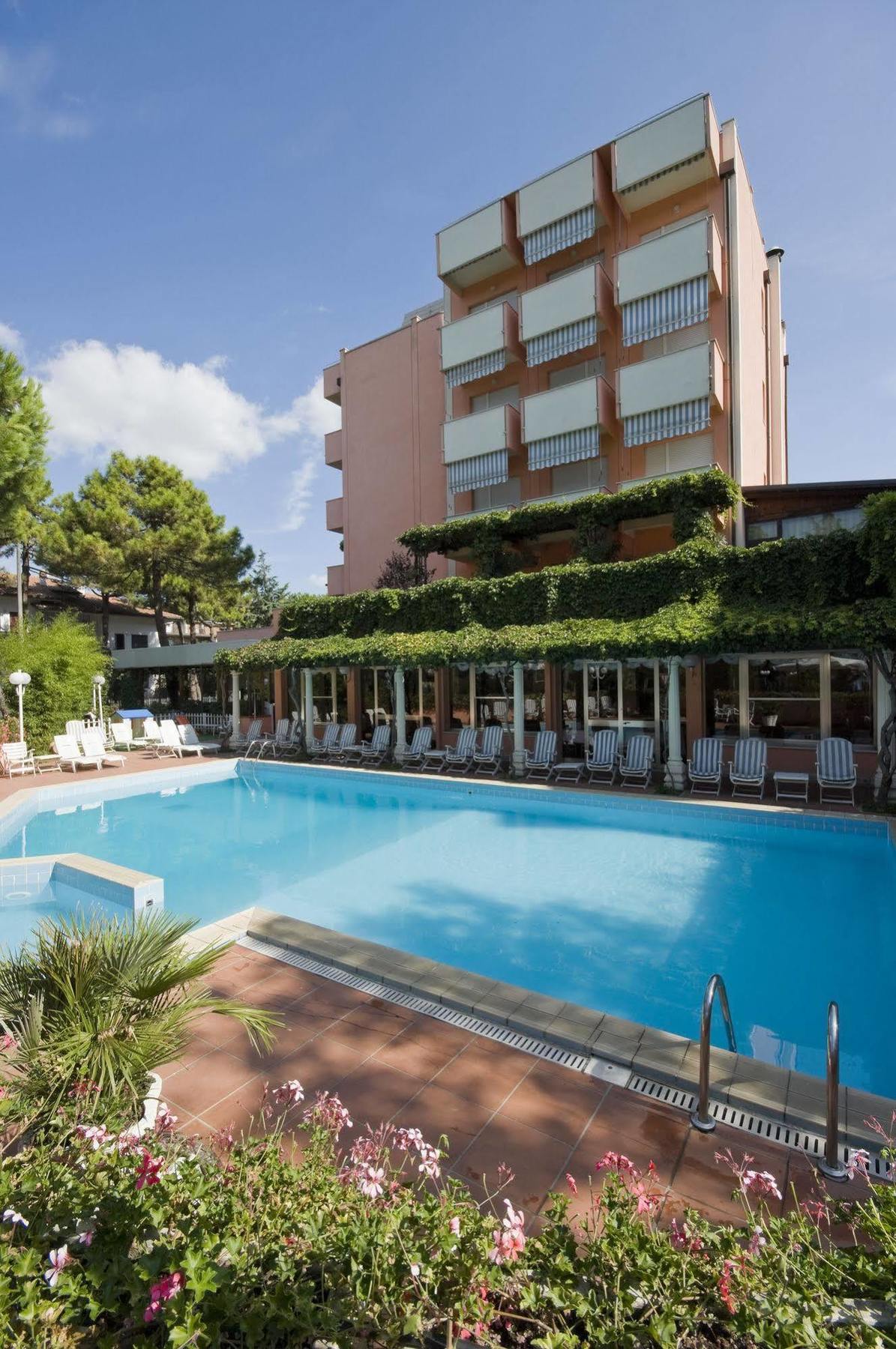 Hotel Meeting Cesenatico Exterior photo